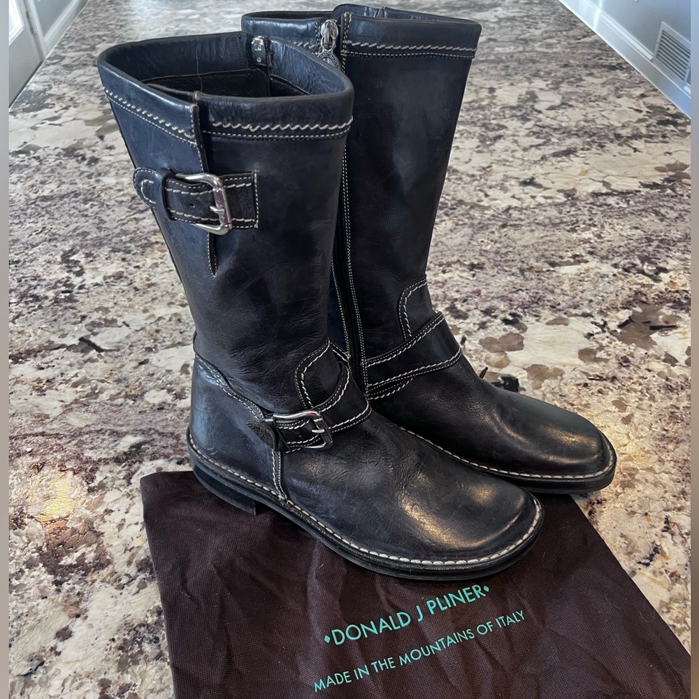 Donald Pliner AMY Moto Boot Size 8M black